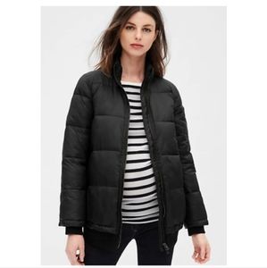 Gap Maternity ColdControl Lightweight Puffer Jacket.